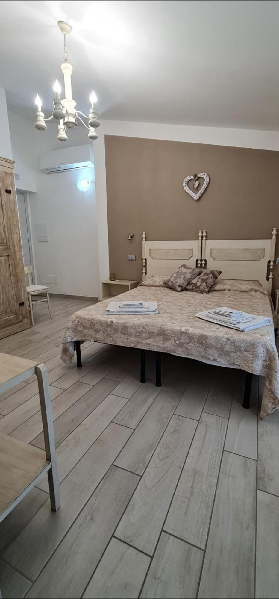 Quarantotto B&B Raffa Eksteriør billede